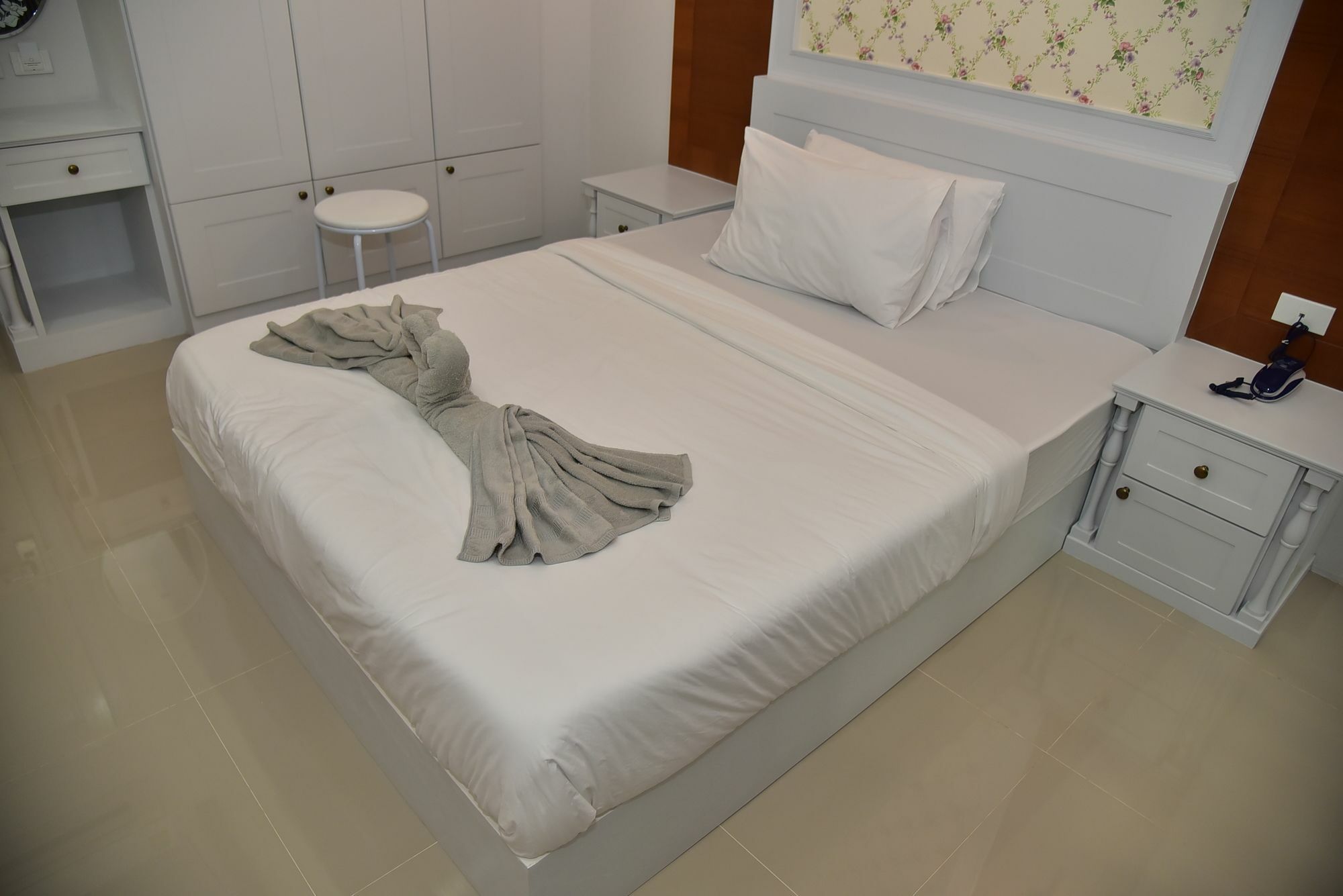 Ploy'S Pearl Hotel สุราษฎร์ธานี ภายนอก รูปภาพ