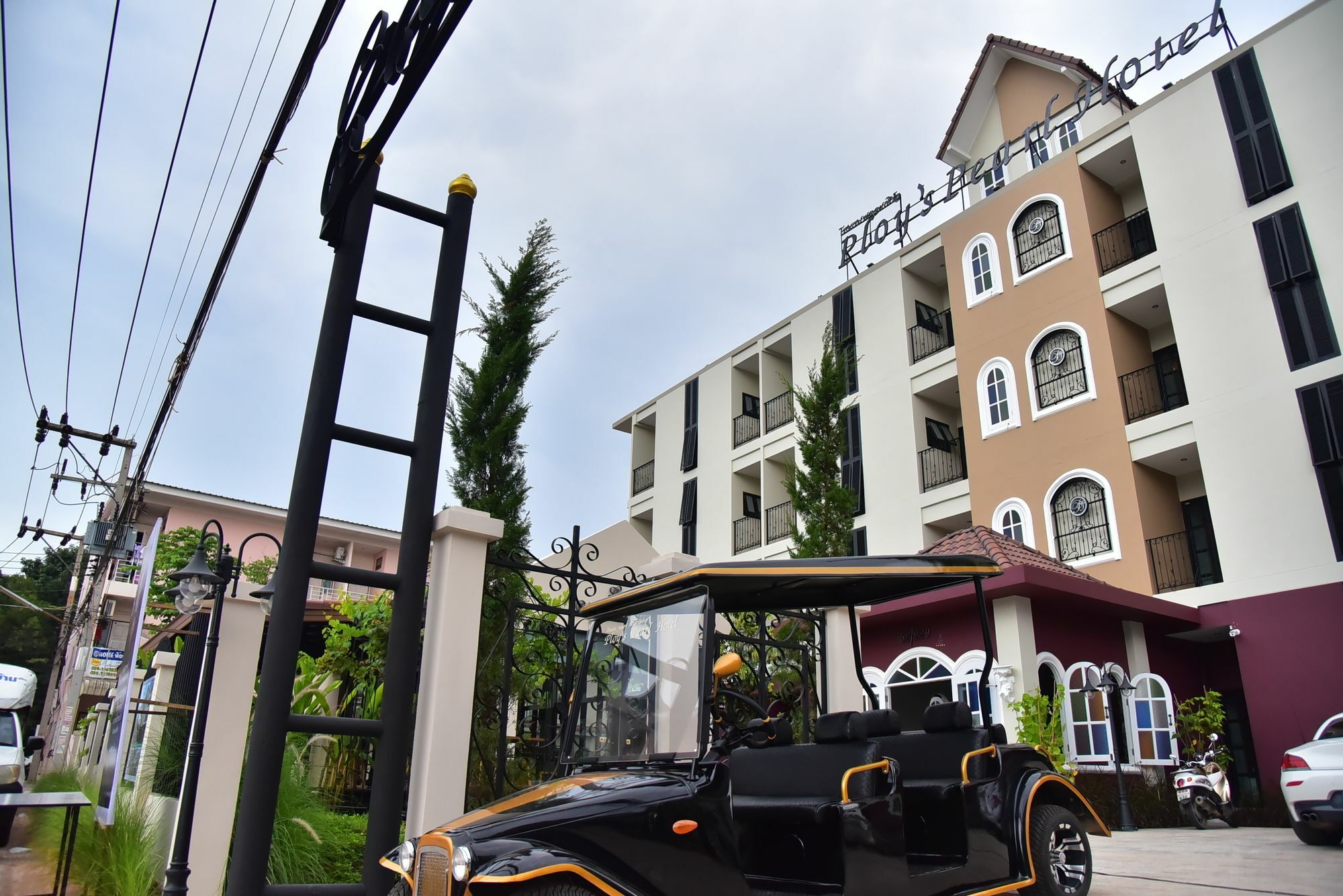 Ploy'S Pearl Hotel สุราษฎร์ธานี ภายนอก รูปภาพ