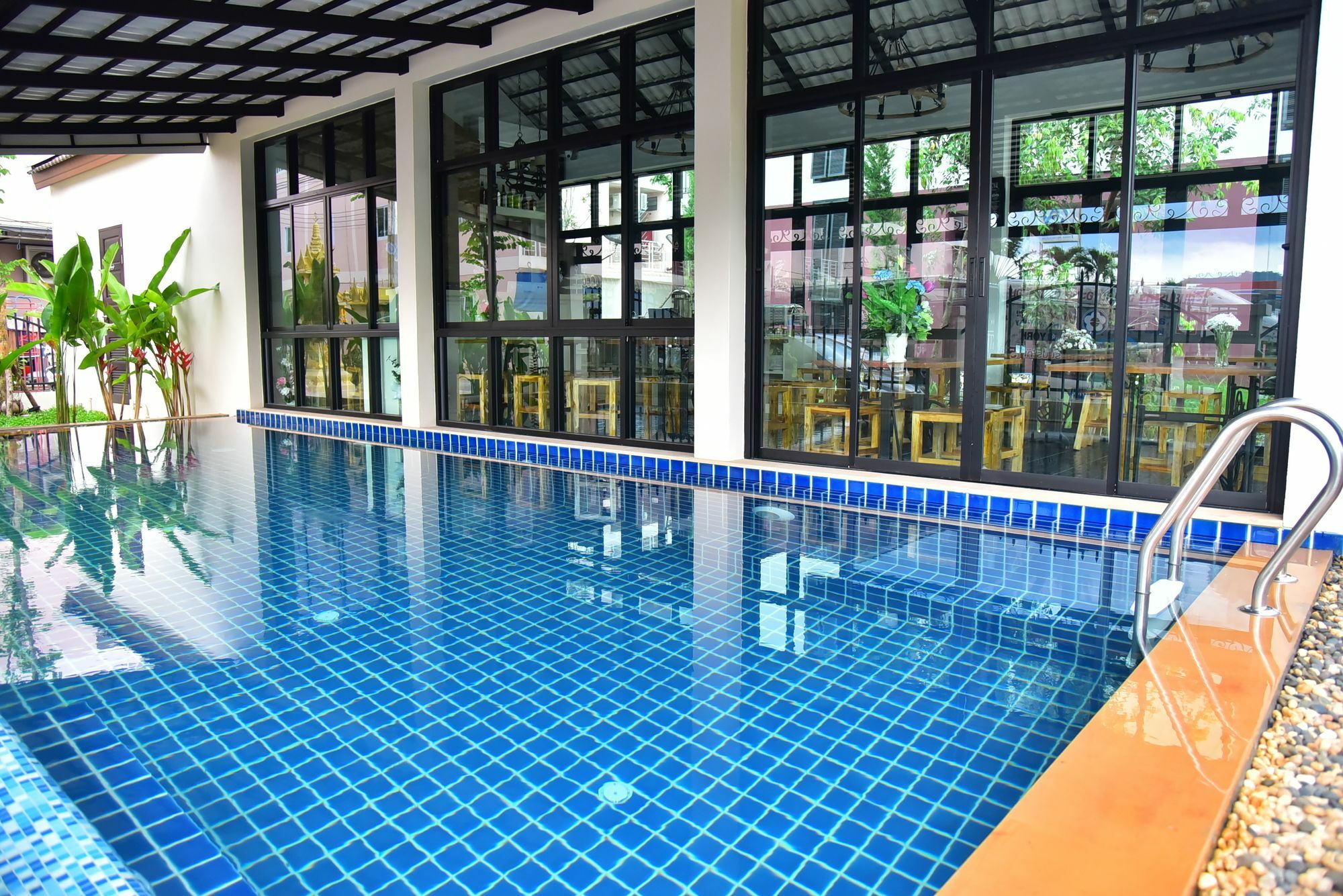 Ploy'S Pearl Hotel สุราษฎร์ธานี ภายนอก รูปภาพ